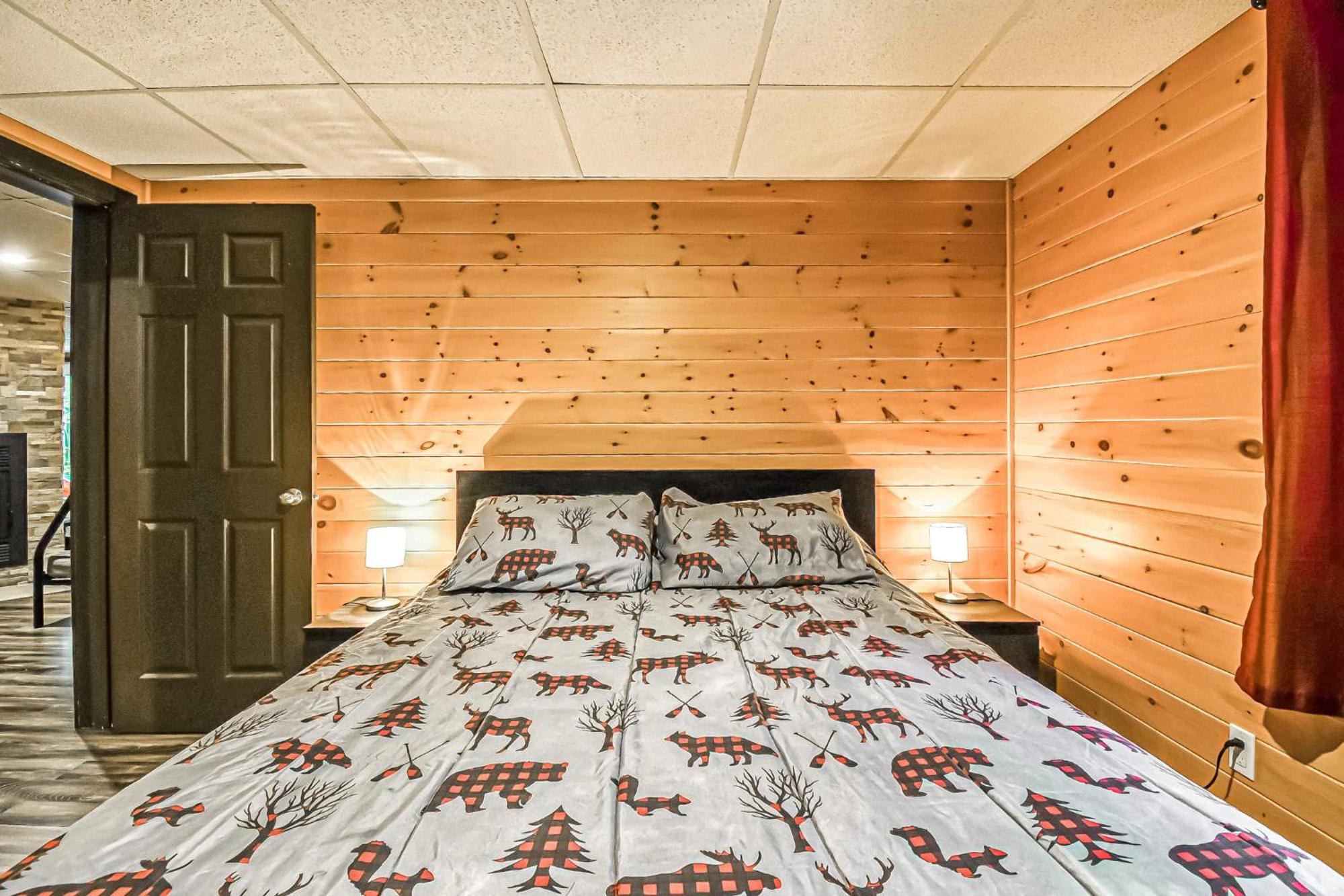 Brown Bear Lodge Brownsburg Екстер'єр фото