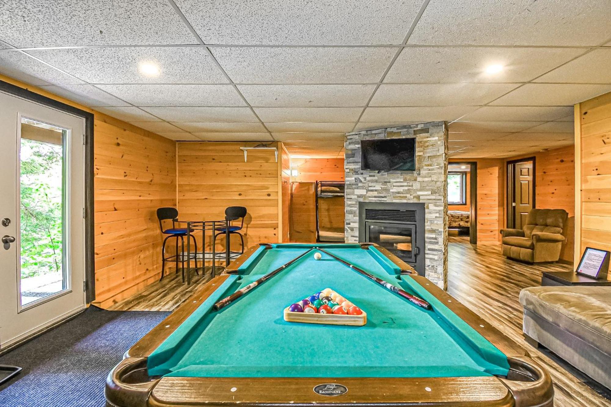 Brown Bear Lodge Brownsburg Екстер'єр фото
